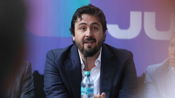 Amaury Vergara celebró que se respetara acuerdo de la Asamblea de Dueños sobre concentración del Tricolor (Fotografía: Imago 7)