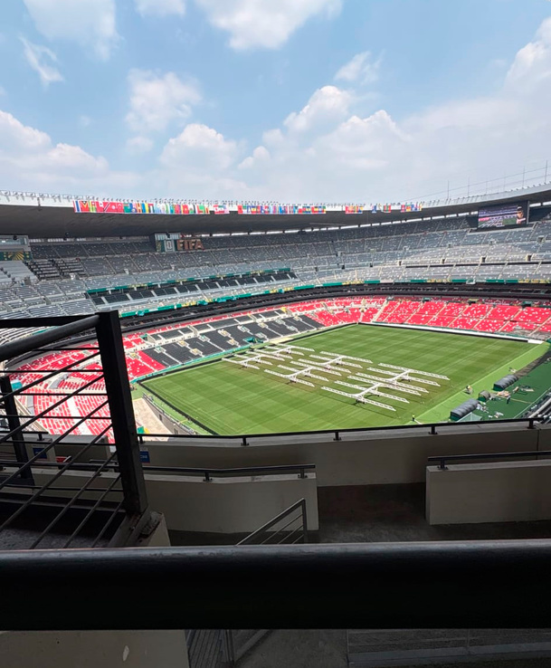 Las banderas rodean el Estadio Ciudad de México. (Foto: Mediotiempo)