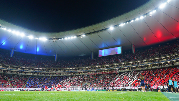 Chivas no jugará la Liguilla en el Akron por el Mundial. (Foto: Imago7)