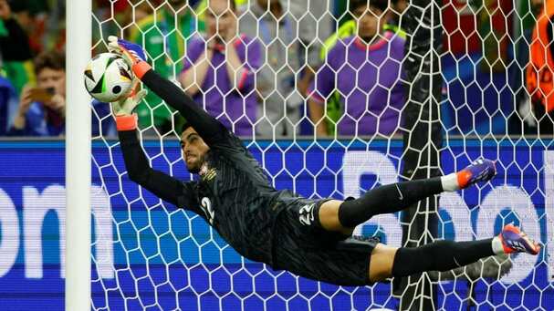 Diogo Costa ha tenido grandes actuaciones con la selección de Portugal (FOTO: Reuters)