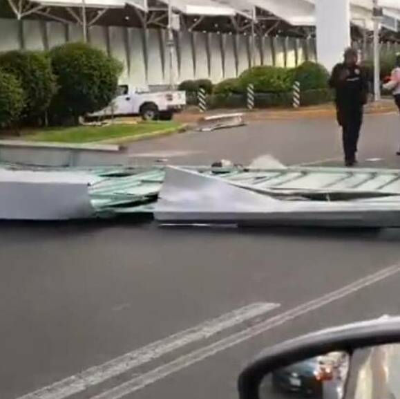 La Terminal 1 del AICM fue un caos este martes (Captura)