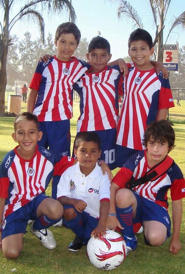 Kevin Castañeda ha sido aficionado de Chivas desde niño. (Especial)