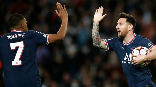 Kylian Mbappé y Lionel Messi en el PSG (Reuters)