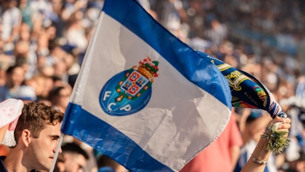 Porto podría perder por un largo tiempo a Luuk de Jong (Facebook FC Porto)