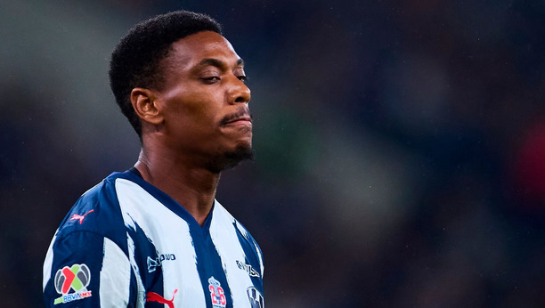 Anthony Martial no acabó el entrenamiento. (Foto: Mexsport)
