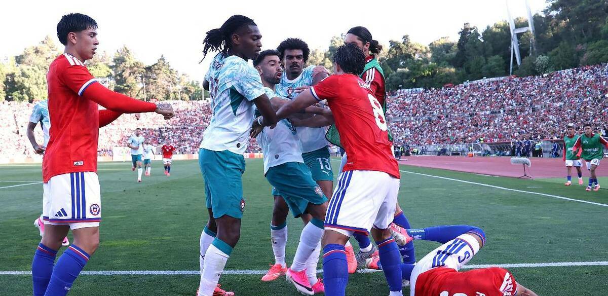 Rafael Leao podría perderse el Mundial por expulsión / Reuters