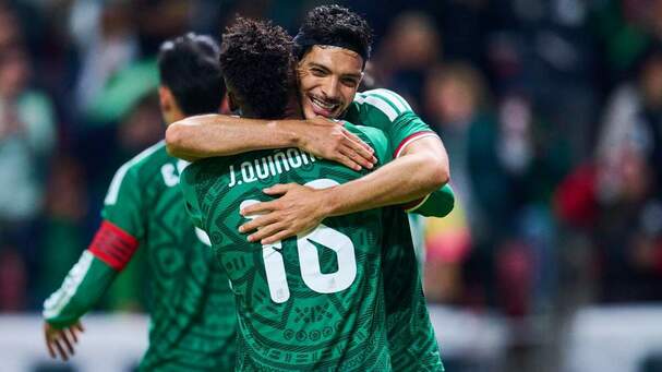 Raúl Jiménez hizo el tercer tanto de México ante Serbia (Mexsport)