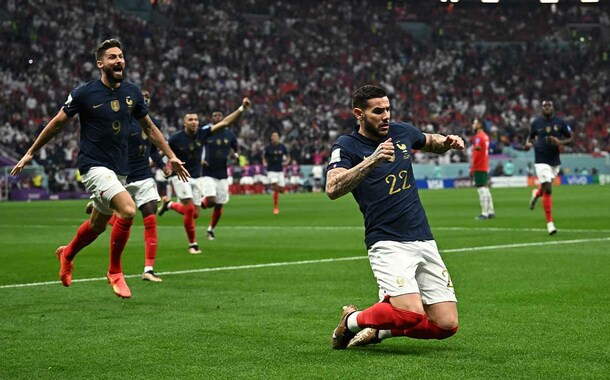 Theo Hernández celebrando su gol ante Marruecos en la Semifinal del Mundial. (Reuters)