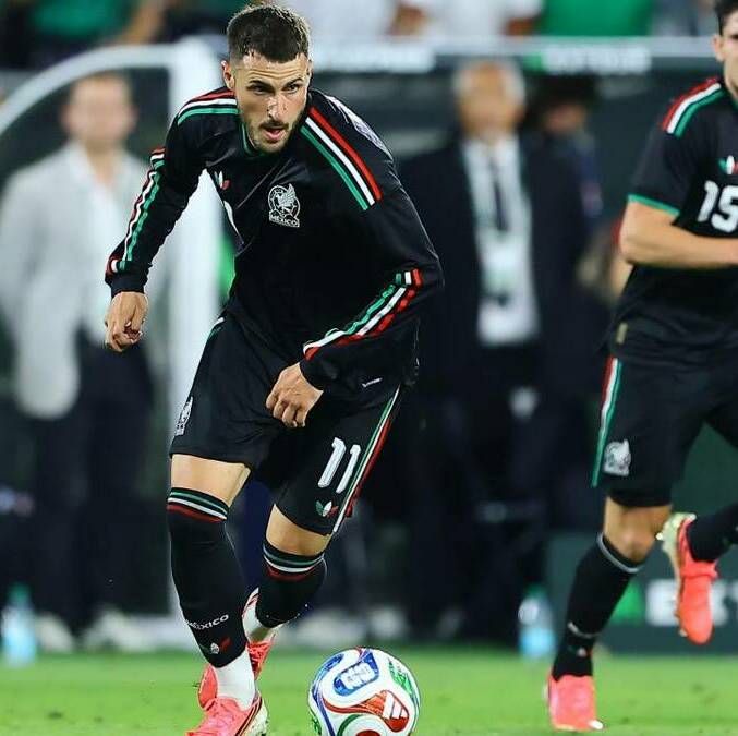 Santiago Gimenez es deseado por Gattuso (Mexsport)
