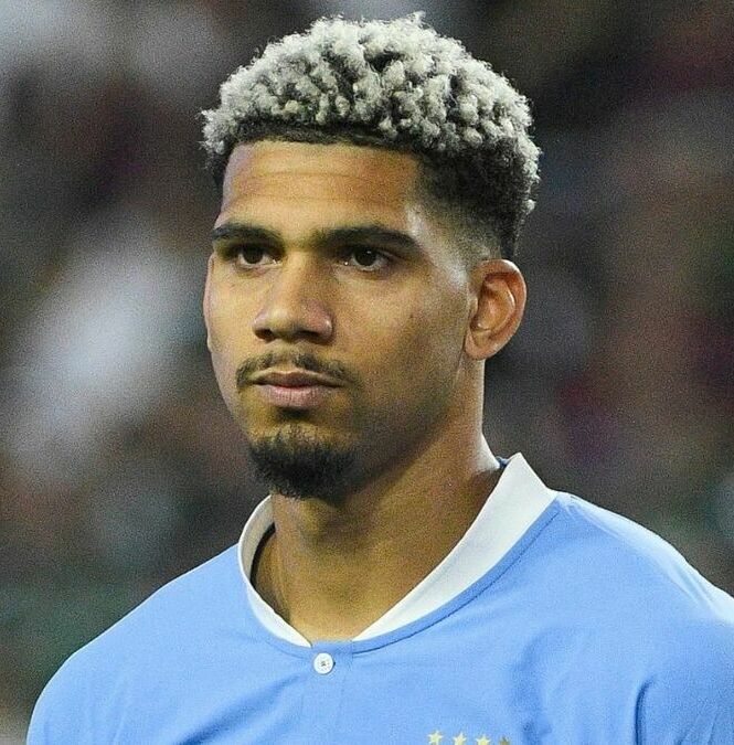 Ronald Araujo se someterá a un tratamiento médico a pocos días del Mundial (Fotografía: Imago 7)