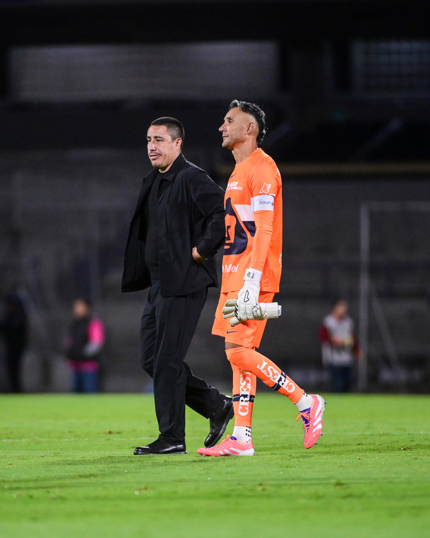 Efraín Juárez y Keylor Navas son artífices de la gran temporada de los Pumas (Fotografía: Imago 7)