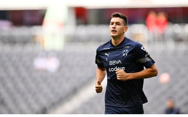 César Montes es titular en Rayados. (FOTO: Mexsport)