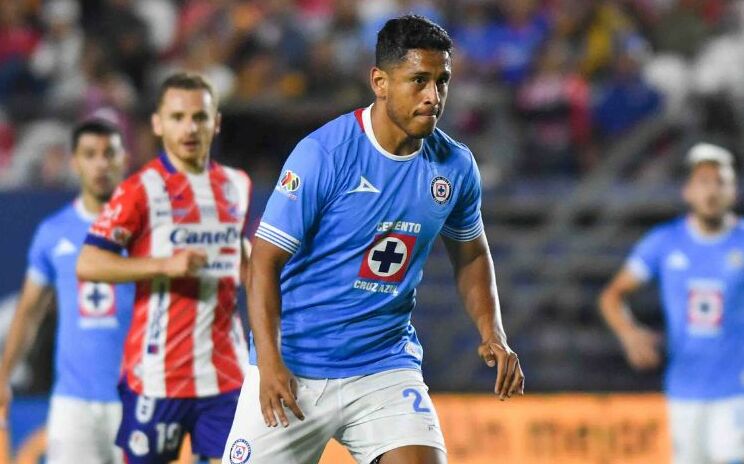 Luis Romo en Cruz Azul (Imago7)