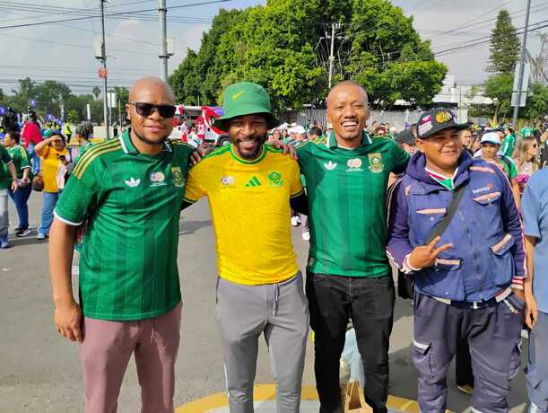 Aficionados de la selección de Sudáfrica en CDMX (Edgar Malagón)