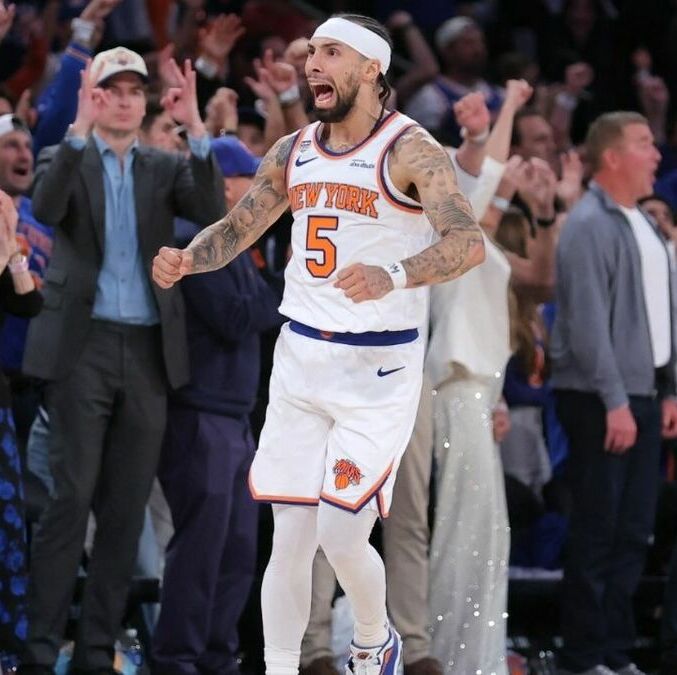 Los Knicks consiguieron ampliar su ventaja en la serie en Nueva York y están más cerca del título (Fotografía: Reuters)