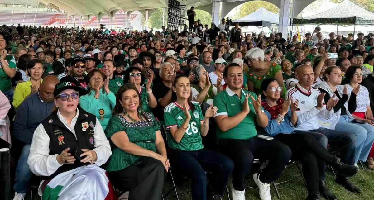 La presidente de México se hizo presente en la Fan Zone de la GAM para la inauguración del Mundial 2026.