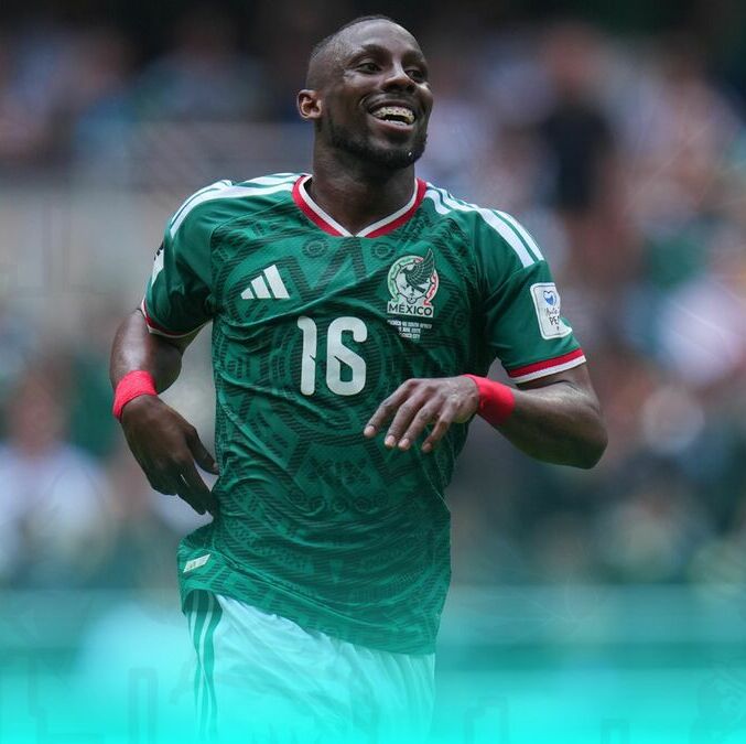 Julián Quiñones no quiso jugar con Colombia. (Foto: Mexsport)