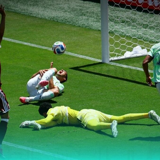 Suiza se adelantó con un penal confirmado por el VAR (Reuters)