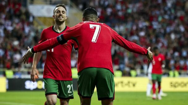 Diogo Jota y Cristiano Ronaldo (@DiogoJota18)