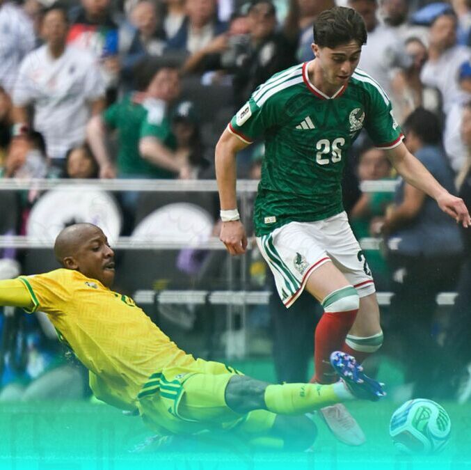 Brian Gutiérrez es de los que no gustó ante Sudáfrica. (Foto: Imago7)
