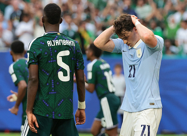 Federico Viñas, exjugador del América, se lamenta por una falla. (Foto: Reuters)