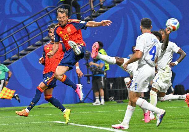 Mikel Oyarzabal no tocó el balón durante 30 minutos / Mexsport