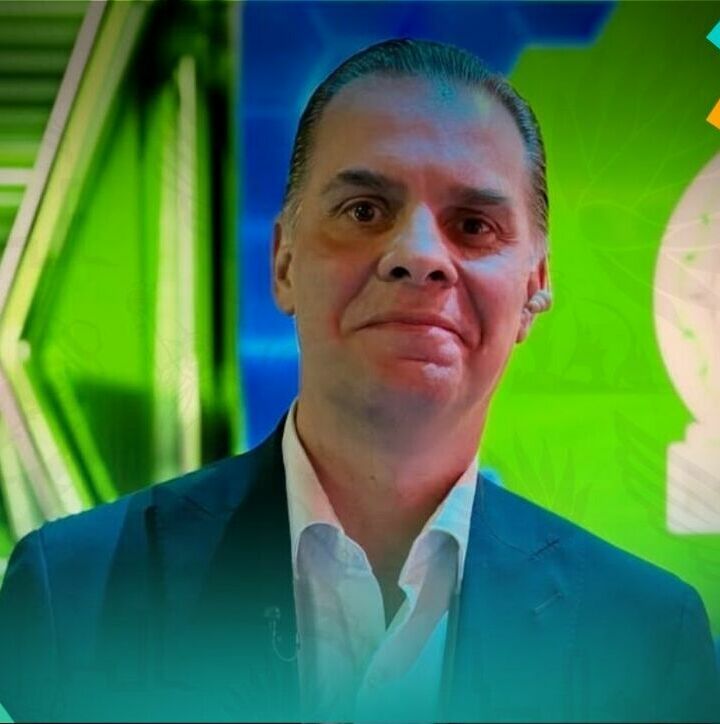 Christian Martinoli, comentarista de TV Azteca (Instagram @cmartinolimx)