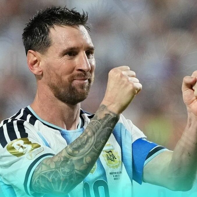 Lionel Messi guio el triunfo de Argentina ante Argelia (Reuters)