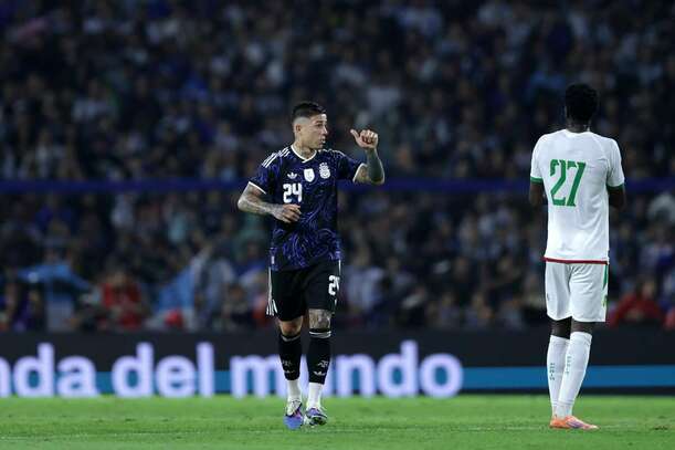 Enzo Fernández hizo la primera anotación para la Albiceleste (Fotografía: EFE)