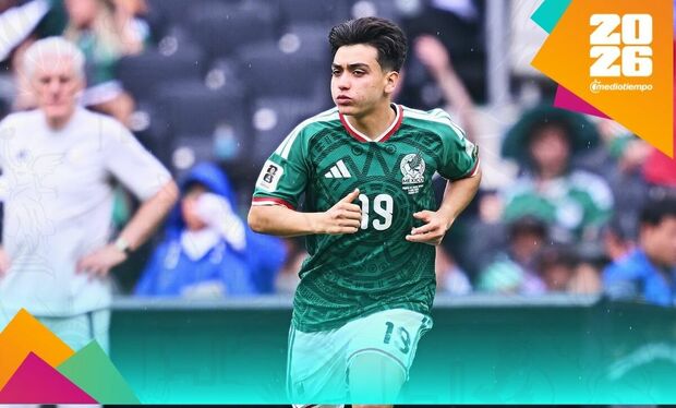 Gil Mora debutó en la Copa del Mundo ante Sudáfrica como el futbolista más joven del torneo (Fotografía: Mexsport)