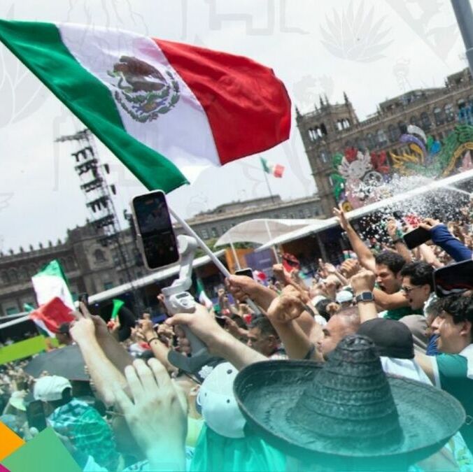 FIFA Fan Festival en el Zócalo durante el México vs. Sudáfrica (@MexicoCity26)