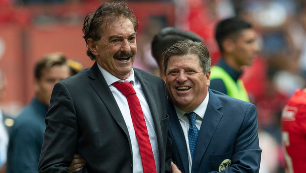 La Volpe y Herrera han tenido algunas fricciones, pero ninguna de cuidado. (Foto: Mexsport)