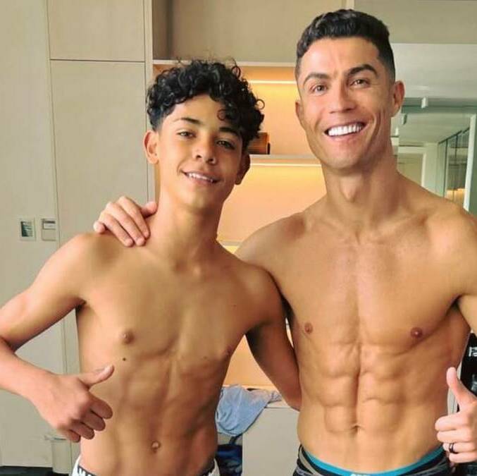 Cristiano Ronaldo entrenando con su hijo (@cristiano)