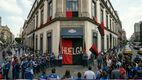 La huelga en el Nacional Monte de Piedad ha generado incertidumbre entre sus clientes (Imagen creada con IA)