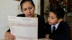Tras fallo de la SCJN estos alumnos podrían reprobar y repetir grado. Foto: ChatGPT
