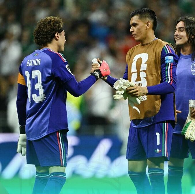 Guillermo Ochoa y Tala Rangel (Reuters)