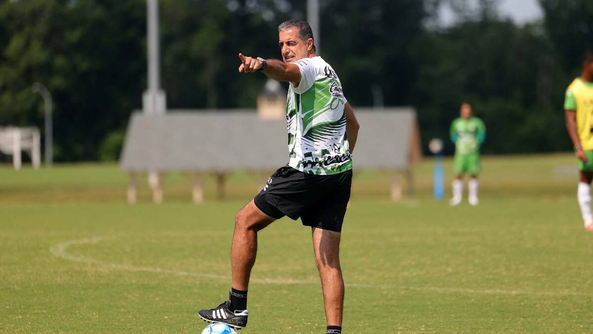 Santos incorporó cuatro refuerzo para el Apertura 2026 / X: ClubSantos