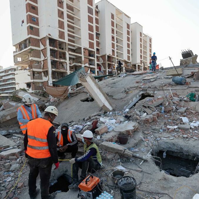 Continúan las búsquedas de heridos en Venezuela | Foto: EFE