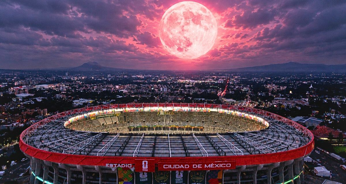 ¿A qué hora podrá verse la Luna de Fresa este 29 de junio 2026? | Foto: Mexsport y Chatgpt