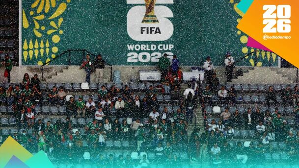 Aficionados se resguardan en las zonas cubiertas del Coloso de Santar Úrsula. (Foto: Reuters)