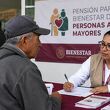 La Secretaría de Bienestar aclaró si los beneficiarios deben actualizar sus datos para recibir la Pensión Bienestar en julio. Foto: ChatGPT