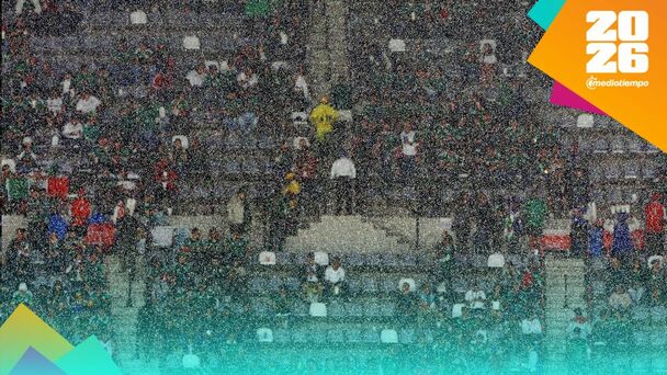 La lluvia afectó el juego en el Estadio Azteca. (Foto: Reuters)