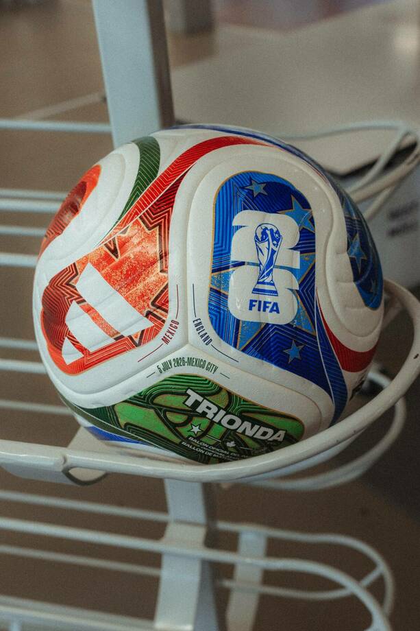Balón del partido México vs Inglaterra del Mundial / Cortesía
