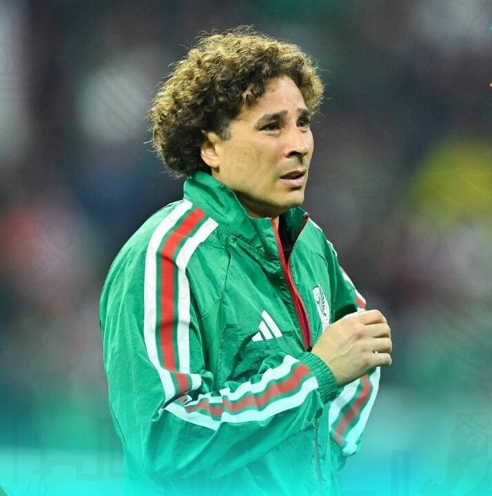 Memo Ochoa no pudo contener las lágrimas tras la eliminación del Tri (Fotografía: Imago 7)