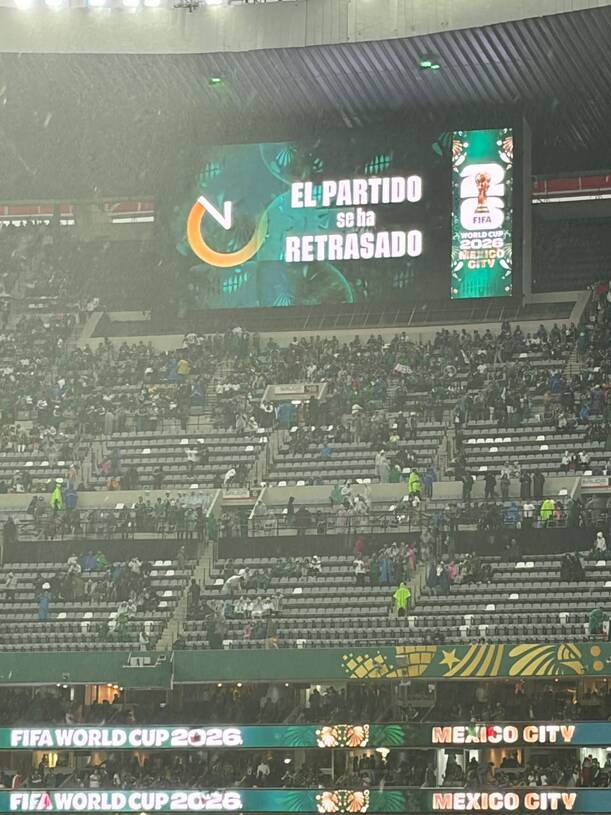 El partido en el Estadio Ciudad de México fue suspendido. (Foto: Eric Fong)