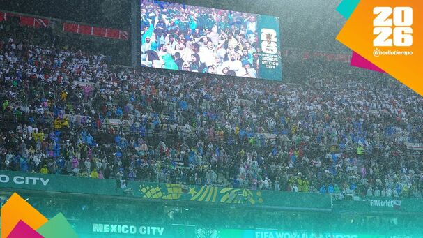 En la parte alta del Azteca se congregó un número importante de ingleses. (Foto: Mexsport)