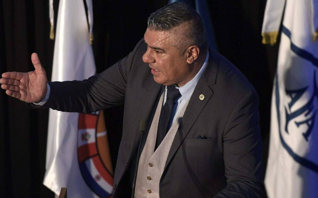 Claudio "Chiqui" Tapia estuvo en las negociaciones con los representantes de Disney. Foto: AFP