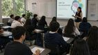La nueva evaluación de la SEP estará enfocada en el bienestar socioemocional de los estudiantes. Foto: ChatGPT