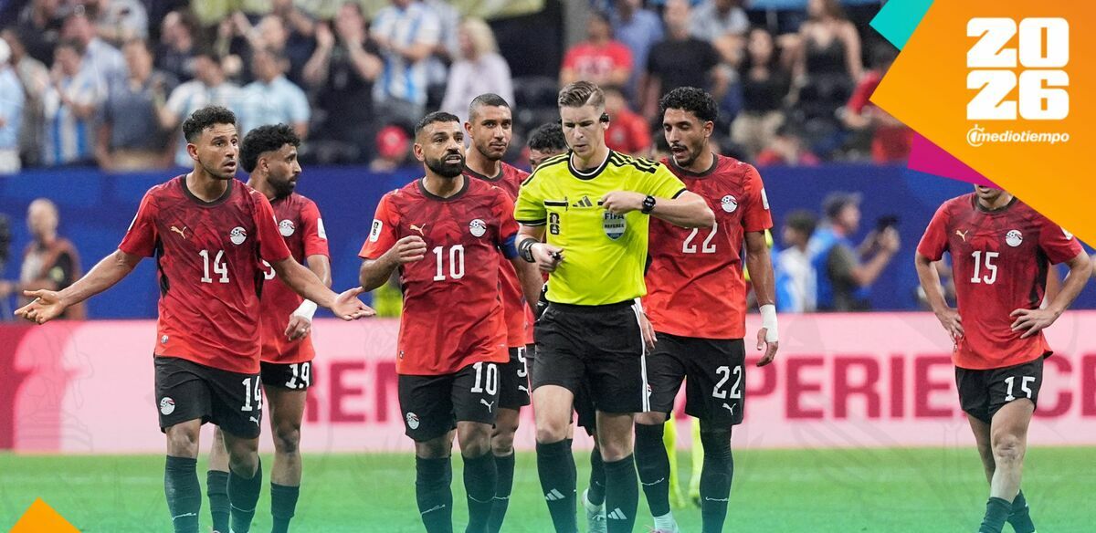 Jugadores de Egipto recriminaron fuerte al silbante François Letexier. (Foto: Reuters)