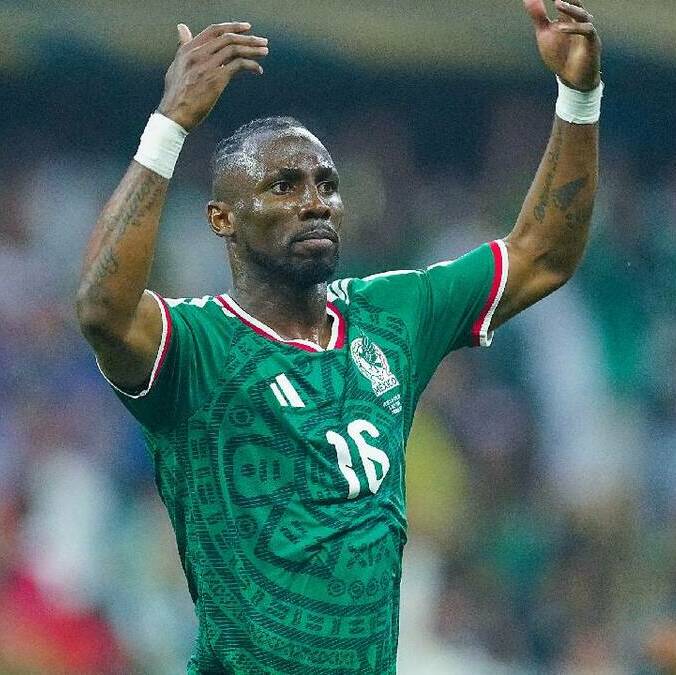 Aston Villa también buscaría a Julián Quiñones / Mexsport